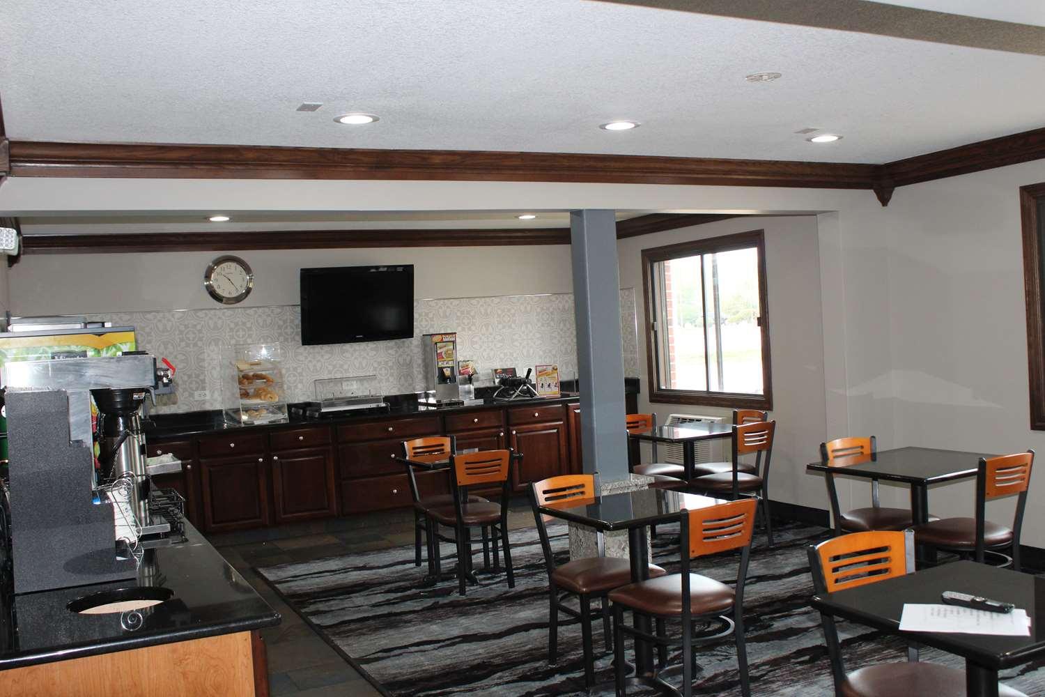 Hotel Ramada By Wyndham Cedar Rapids South Exteriér fotografie